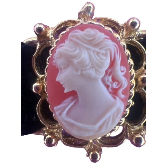 Vintage Cameo Velvet Choker Shell Victorian Jewelry - Picture 2 of 5